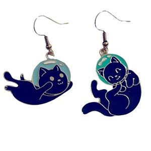 Astro Kitty’s Mismatch Earrings